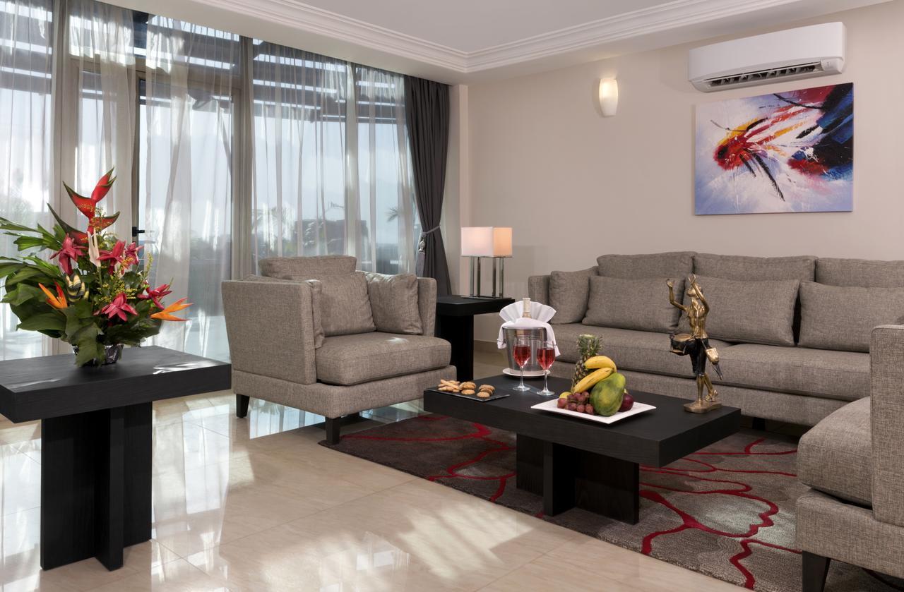 Bravia Hotel วากาดูกู ภายนอก รูปภาพ
