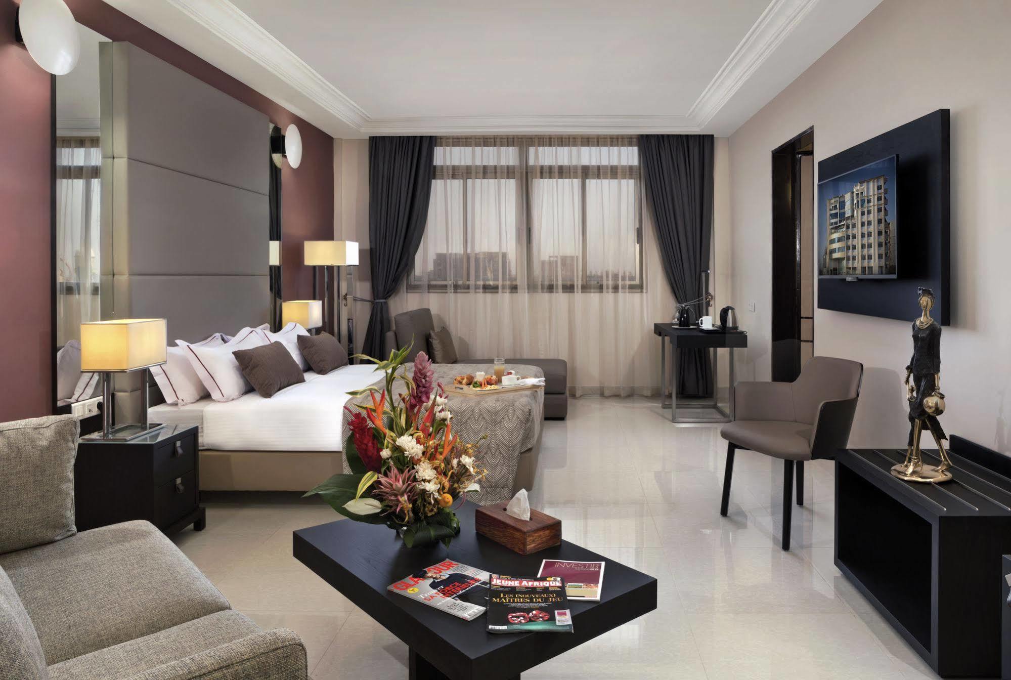 Bravia Hotel วากาดูกู ภายนอก รูปภาพ